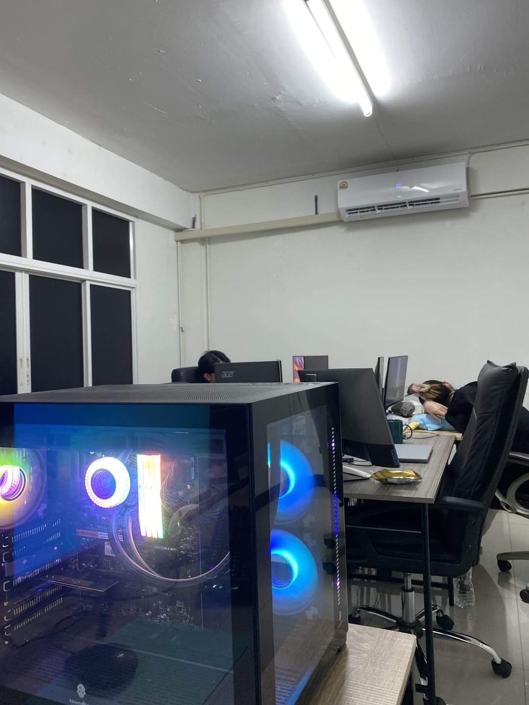 /jobpic/dev1.jpg